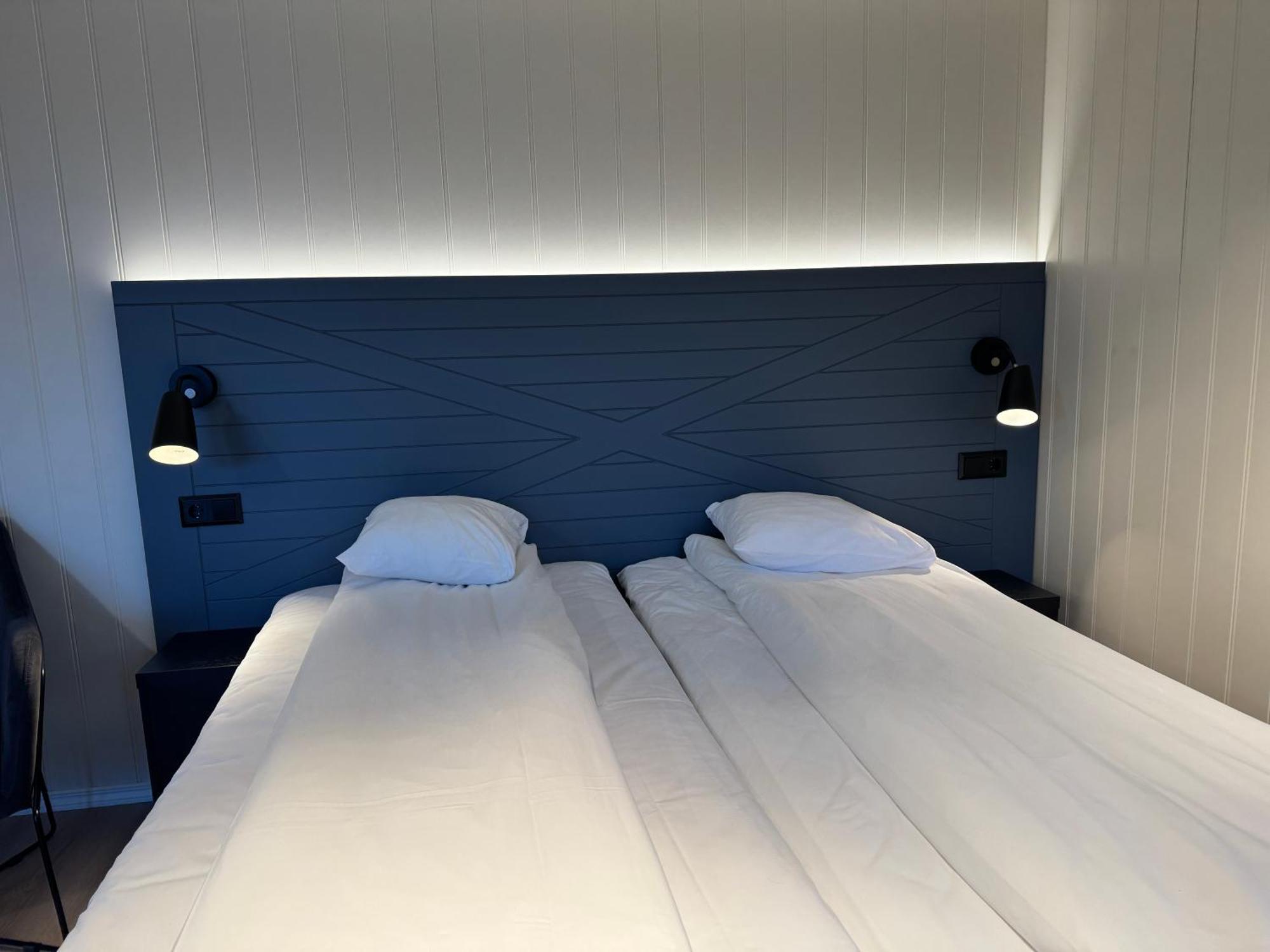 Gronnbuene Rorbu Hotel อัมเดเนส ภายนอก รูปภาพ